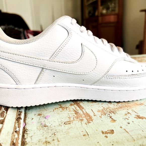 Nike Air Force 1 - Picture 3 of 4